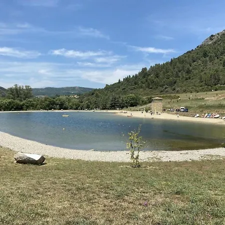 בית נופש Overlooking The Pyrenees קוויאן
